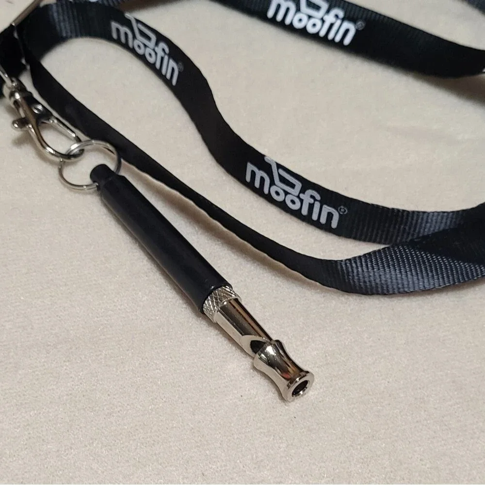 Moofin NWOT Silent Ultrasonic Sound Obedience Dog No Barking Training Whistle 🐈